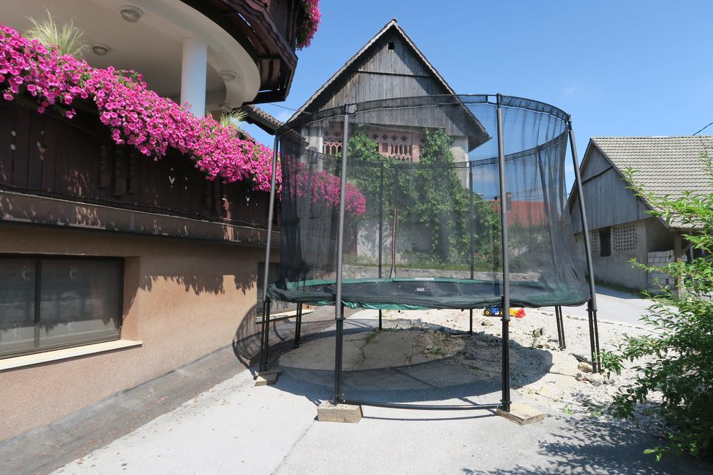 Gostilna Turk Hotel Hotedrsica Esterno foto